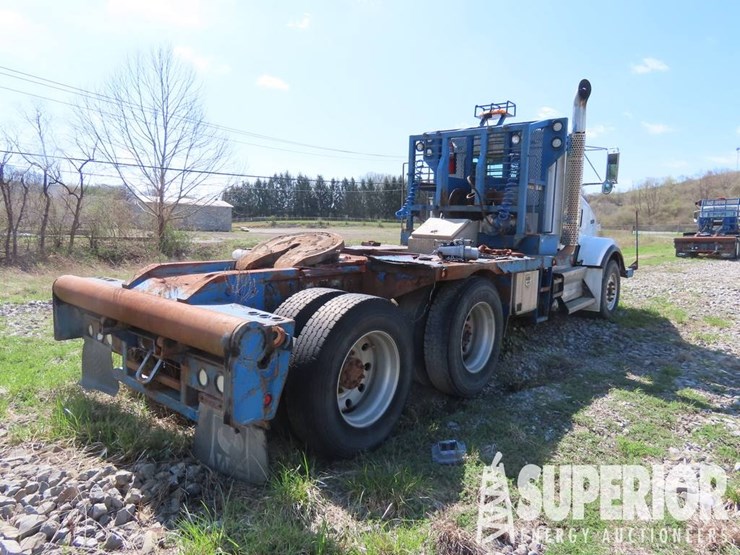 2010-kenworth-t800-image-3