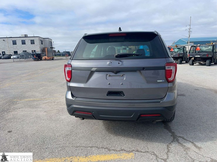 2019-ford-explorer-image-6