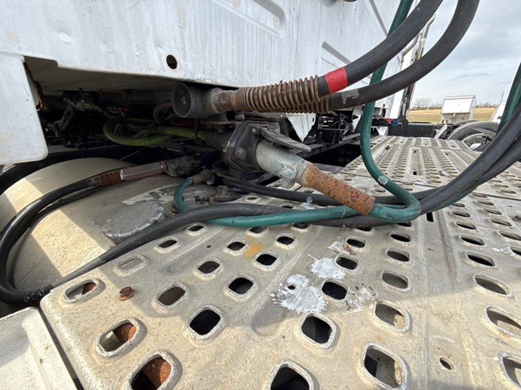 #31956-•-2012-volvo-vnl-tandem-axle-truck-tractor-image-29