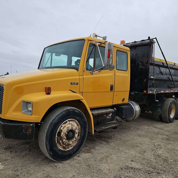 2004 FREIGHTLINER FL80