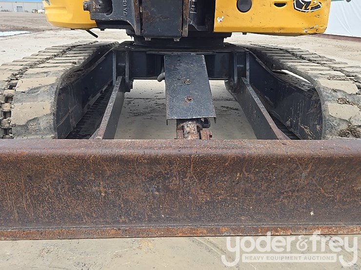 2022-deere-26g-image-19