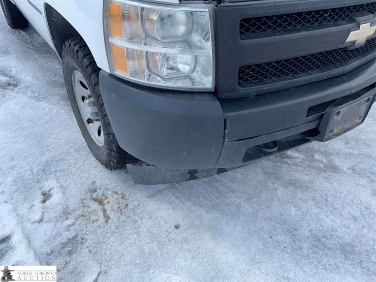 2011-chevrolet-silverado-1500-image-11