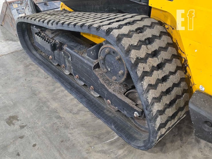 2021-jcb-3ts-8t-image-27