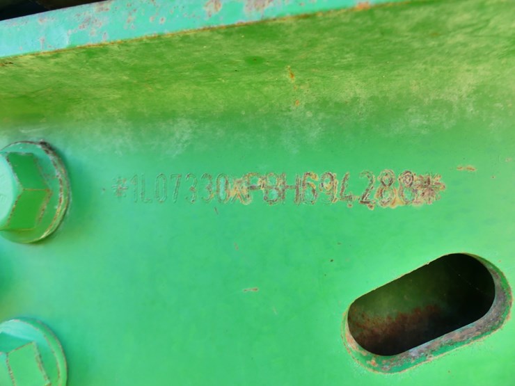 2011-john-deere-7330-image-14