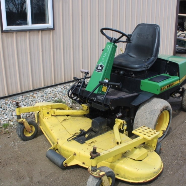 JOHN DEERE F911