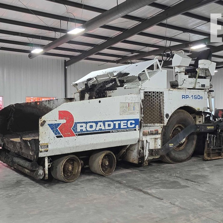 2017 ROADTEC RP190E