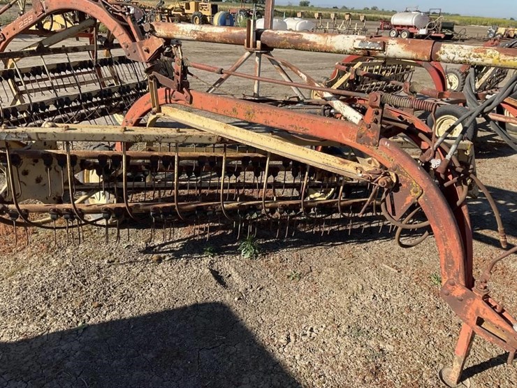 new-holland-260-image-7