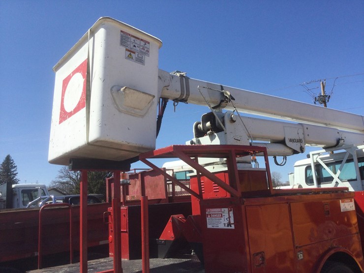 2000-international-4900-image-4