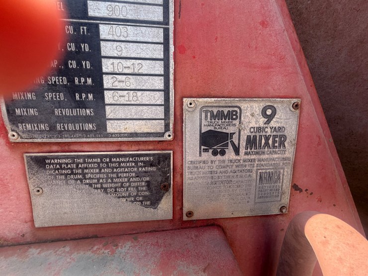 #31932-•-1986-mack-dm6-tandem-axle-concrete-truck-image-11