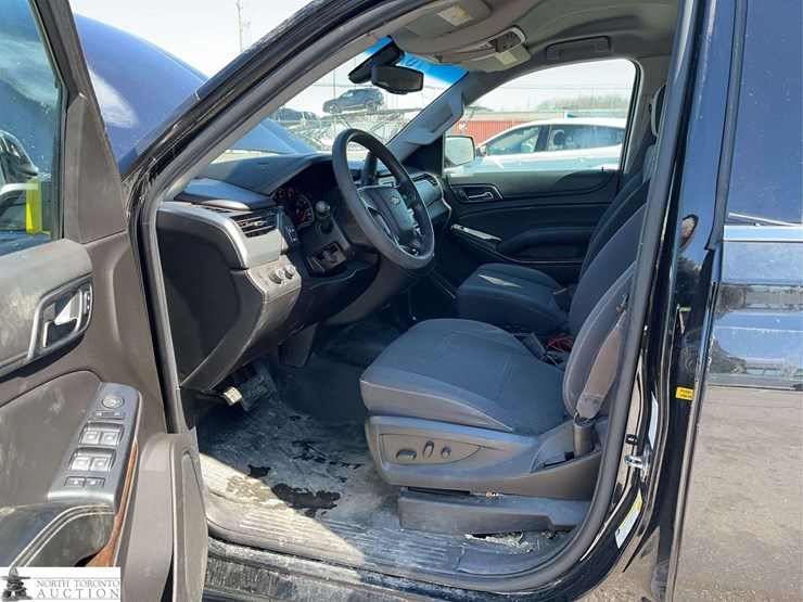 2017-chevrolet-tahoe-image-11