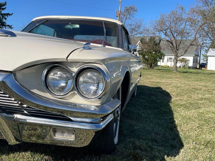 1965-ford-thunderbird-image-14