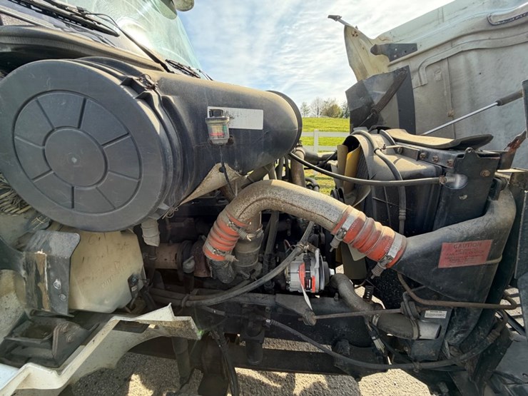 2000-international-9100-image-15