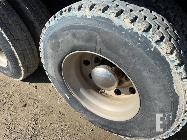 1999-kenworth-t800-image-42