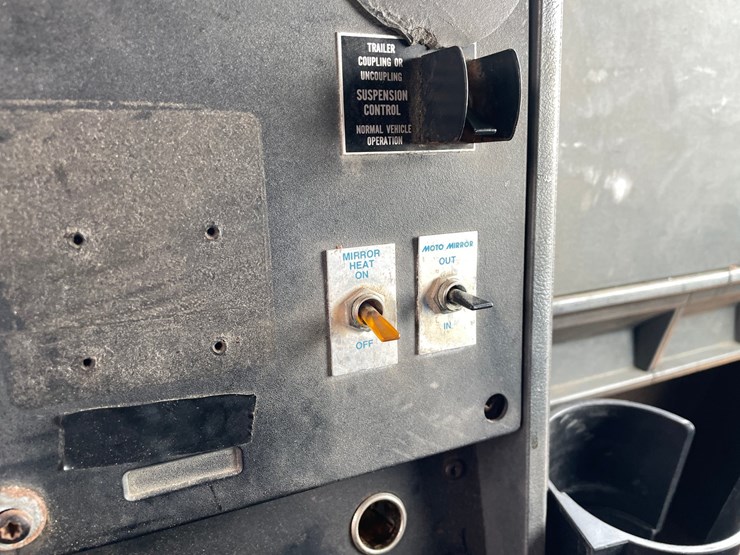 #400-•-1997-mac-ch600-semi-(has-wi-title)-image-91