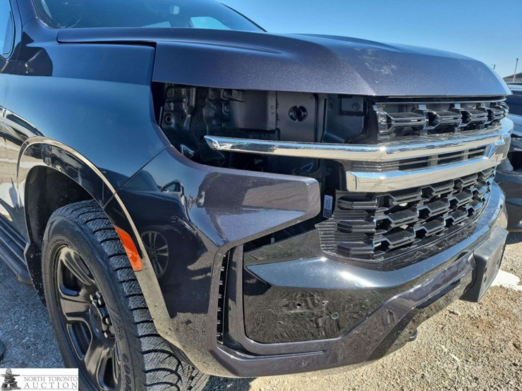 2023-chevrolet-tahoe-image-19