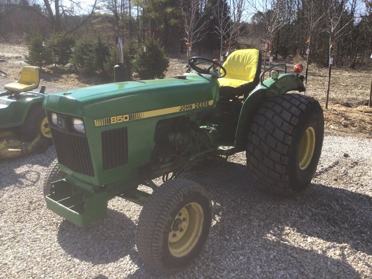 john-deere-850-image-2