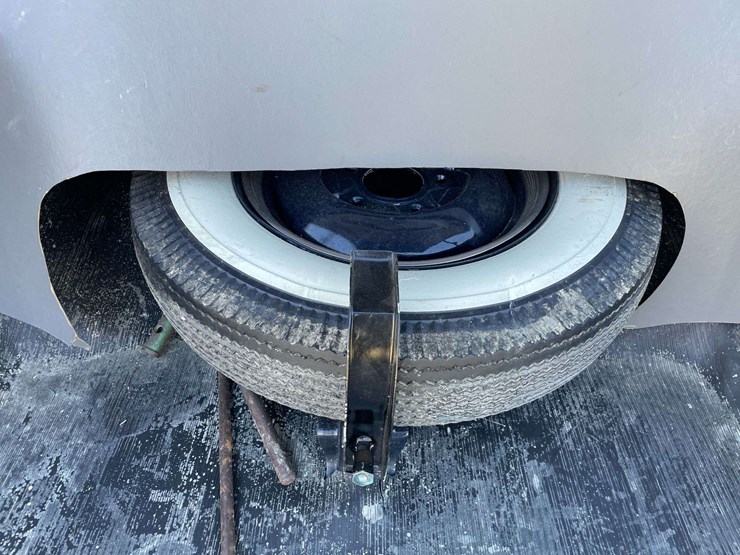 1948-ford-super-deluxe-convertible-image-82