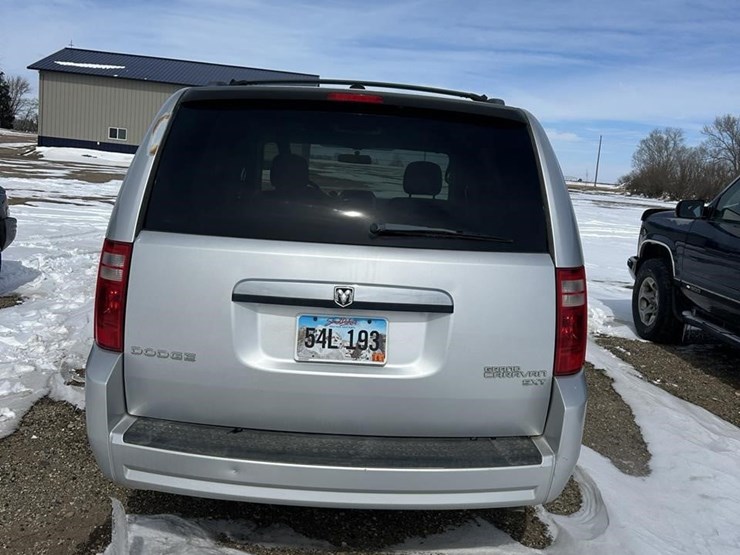 2010-dodge-grand-caravan-sxt-image-5