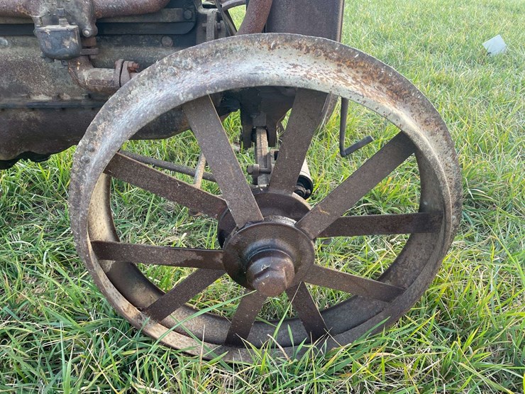 1927-fordson-tractor-image-19