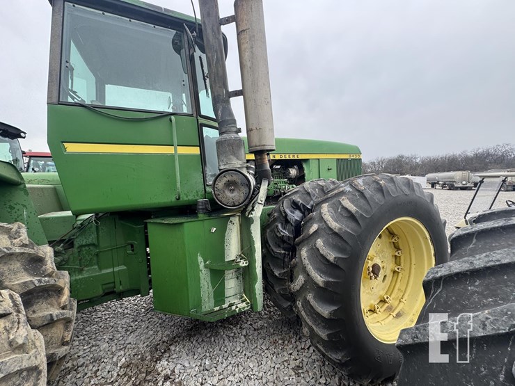 john-deere-8430-image-6