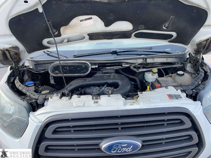 2015-ford-transit-image-10