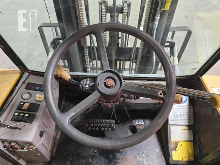 2008-jcb-930-image-12