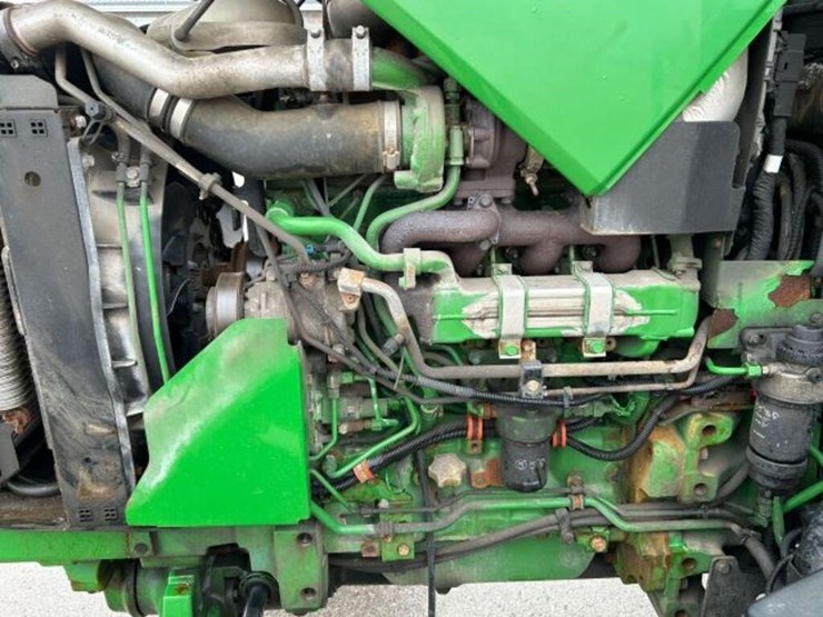 2016-john-deere-5085e-image-30