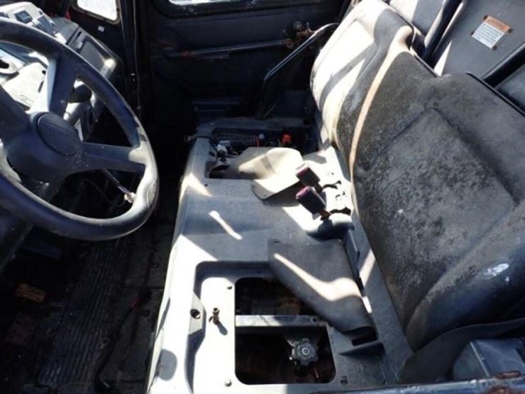 2015-honda-pioneer-700-image-16