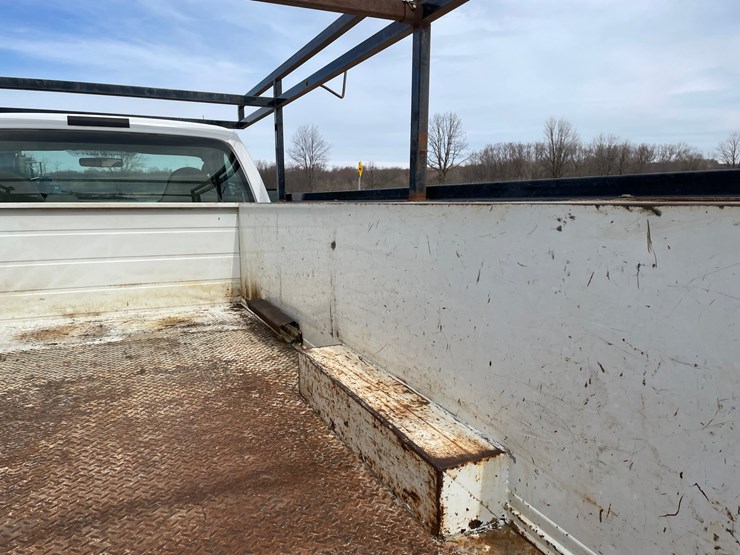 2008-ford-f550-image-25