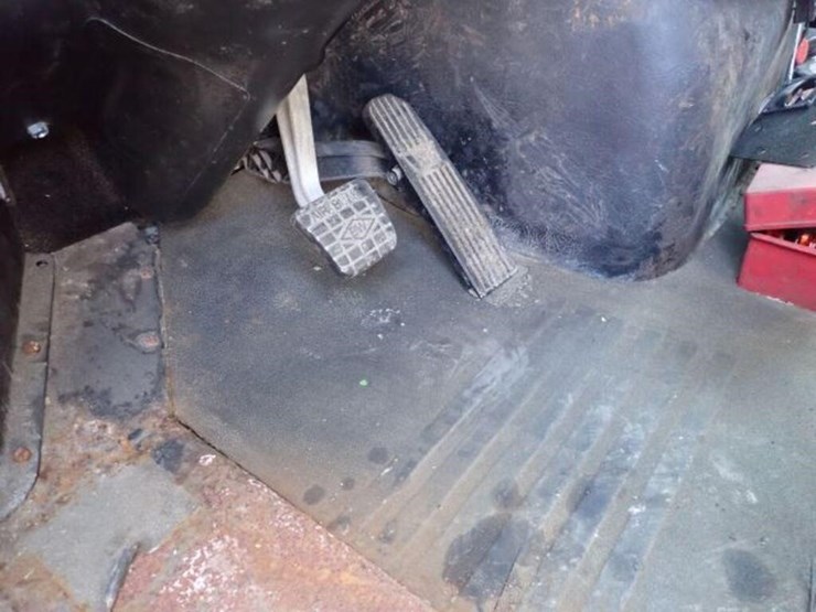 2017-western-star-4700sb-image-32