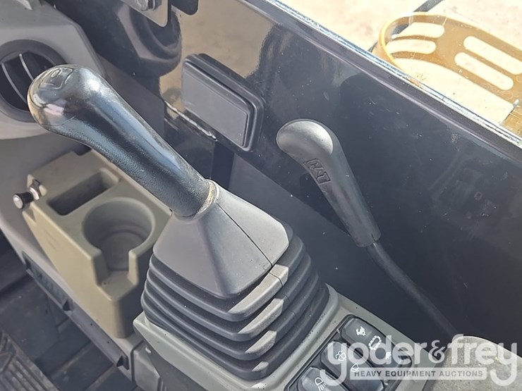 2018-caterpillar-305.5-image-99