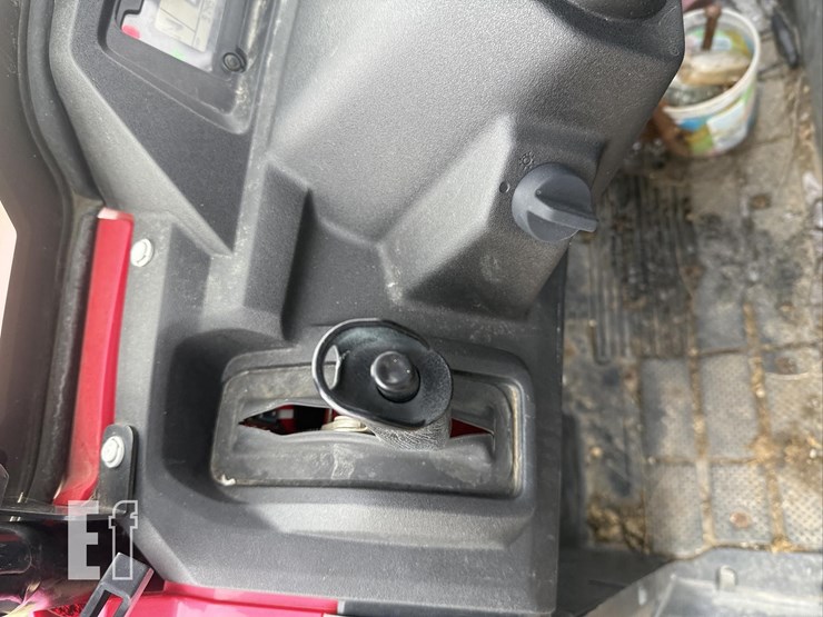 2016-honda-pioneer-700-image-21