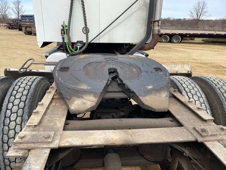 #400-•-1997-mac-ch600-semi-(has-wi-title)-image-36