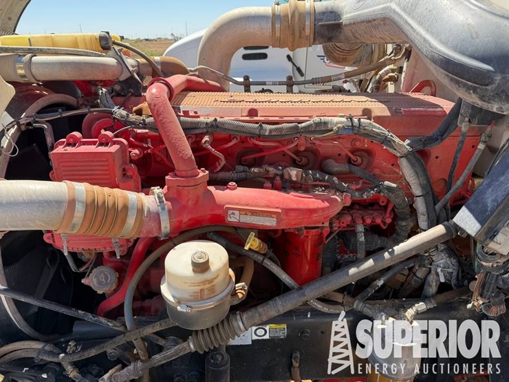 2013-peterbilt-367-image-9