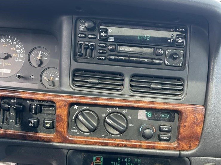 1998-jeep-grand-cherokee-limited-image-17