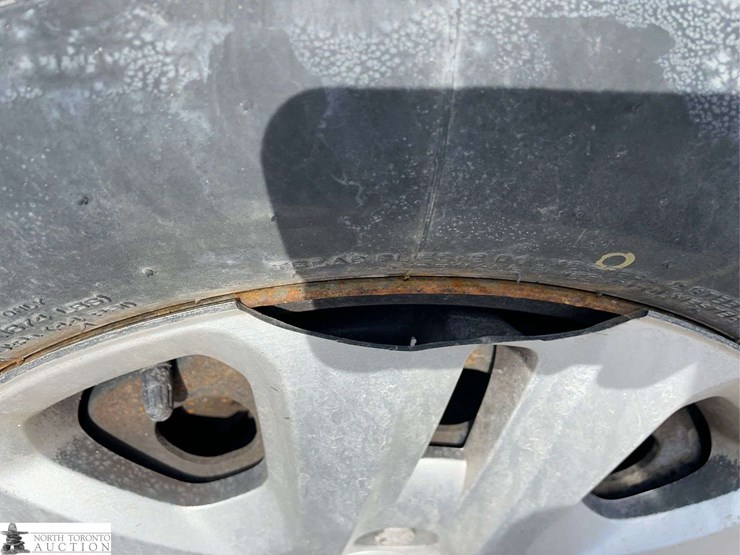 2014-dodge-grand-caravan-sxt-image-26