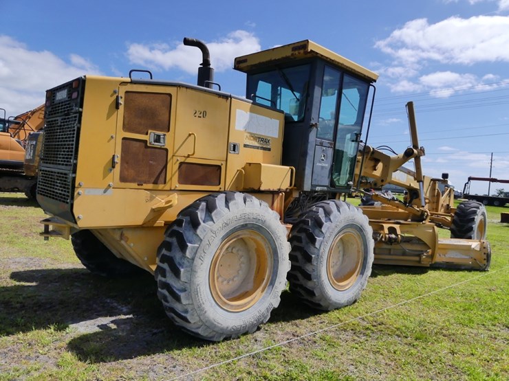 deere-670ch-image-4