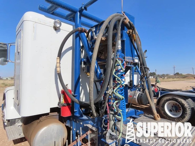 2015-peterbilt-365-image-5