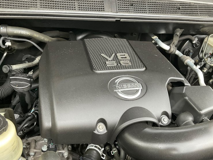 2012-nissan-titan-image-9