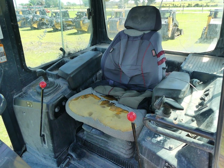 deere-700k-lgp-image-11