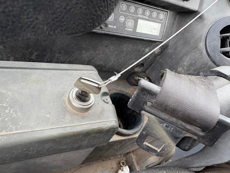 2017-takeuchi-tb240-image-24