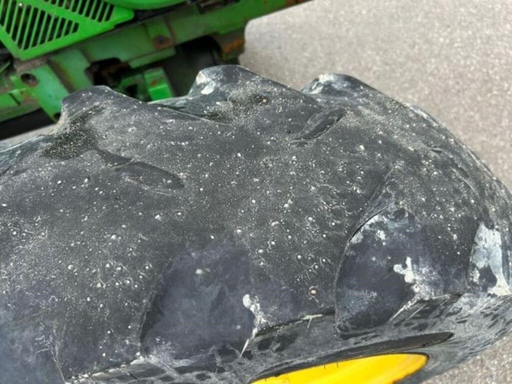 2016-john-deere-5085e-image-52