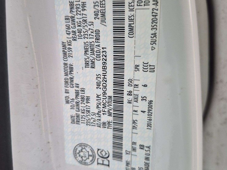 2017-ford-escape-image-18