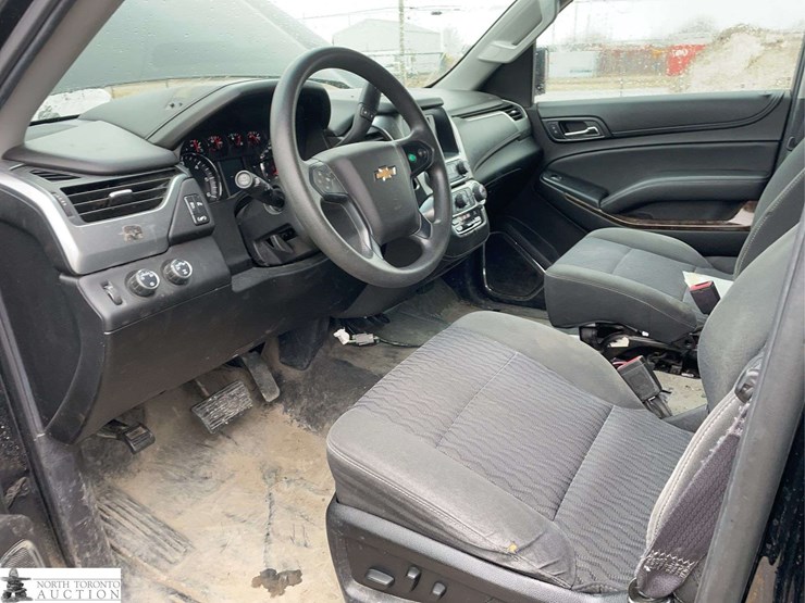 2017-chevrolet-tahoe-image-11