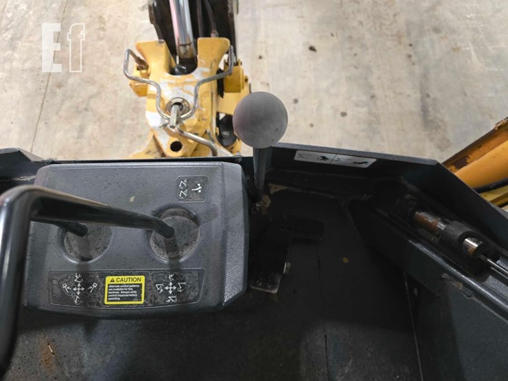 2013-deere-310k-image-27