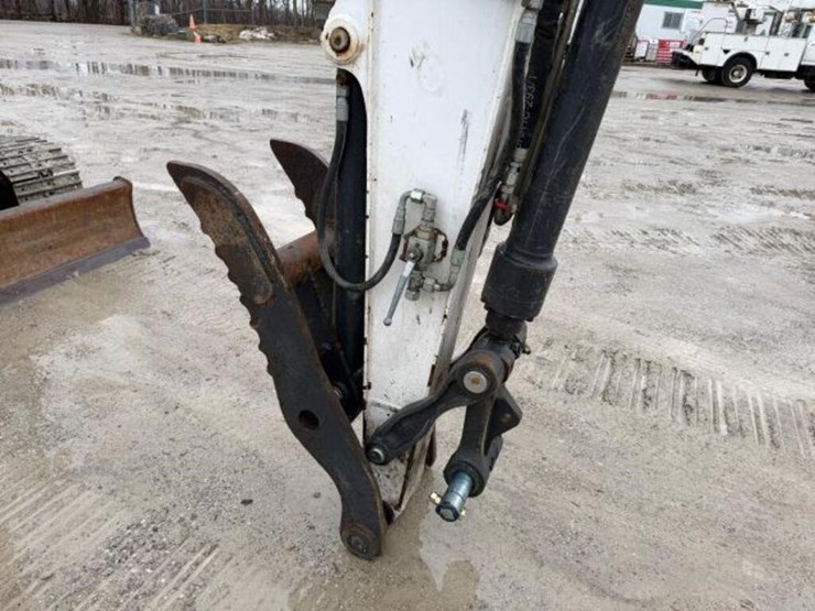 2019-bobcat-e85-image-33