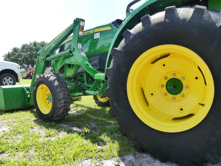 2019-john-deere-4044m-image-7