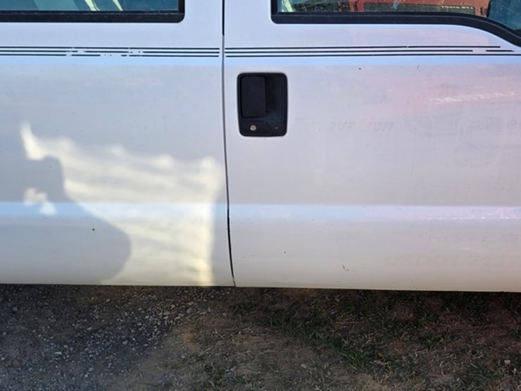 2004-ford-f350-image-23