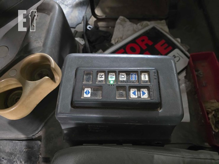 2008-volvo-vnm64200-image-15