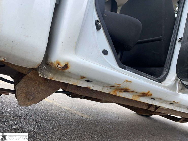 2012-chevrolet-colorado-image-32